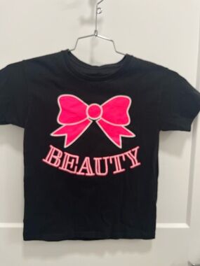 Girls' Black Short-Sleeve Tee with Pink Bow & "Beauty" Graphic